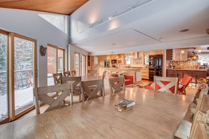 Casa (Multiple Bedrooms) | Interni