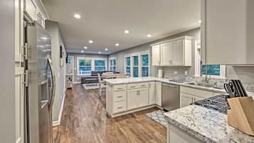 Cottage (3 Bedrooms) | Interior