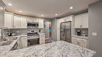 Cottage (3 Bedrooms) | Interior