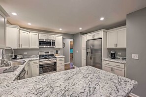 Cottage (3 Bedrooms) | Interior - Updated Twin Lakes Cottage, Walk to Lake Mary (Twin Lakes)