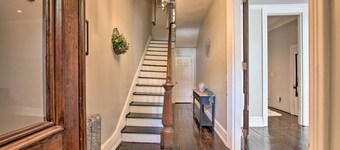 1 Mi to Dtwn: Historic Harrisburg Home