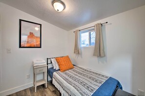 Interior - Modernized SLC Duplex w/ Yard ~ 4 Mi to Dtwn! (Salt Lake City)