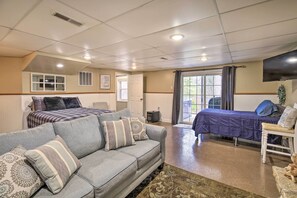 Apartment (0 Bedroom) | Interior