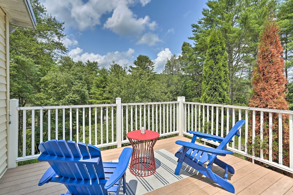 Updated Family Home ~ 1 Mile to Delaware River!