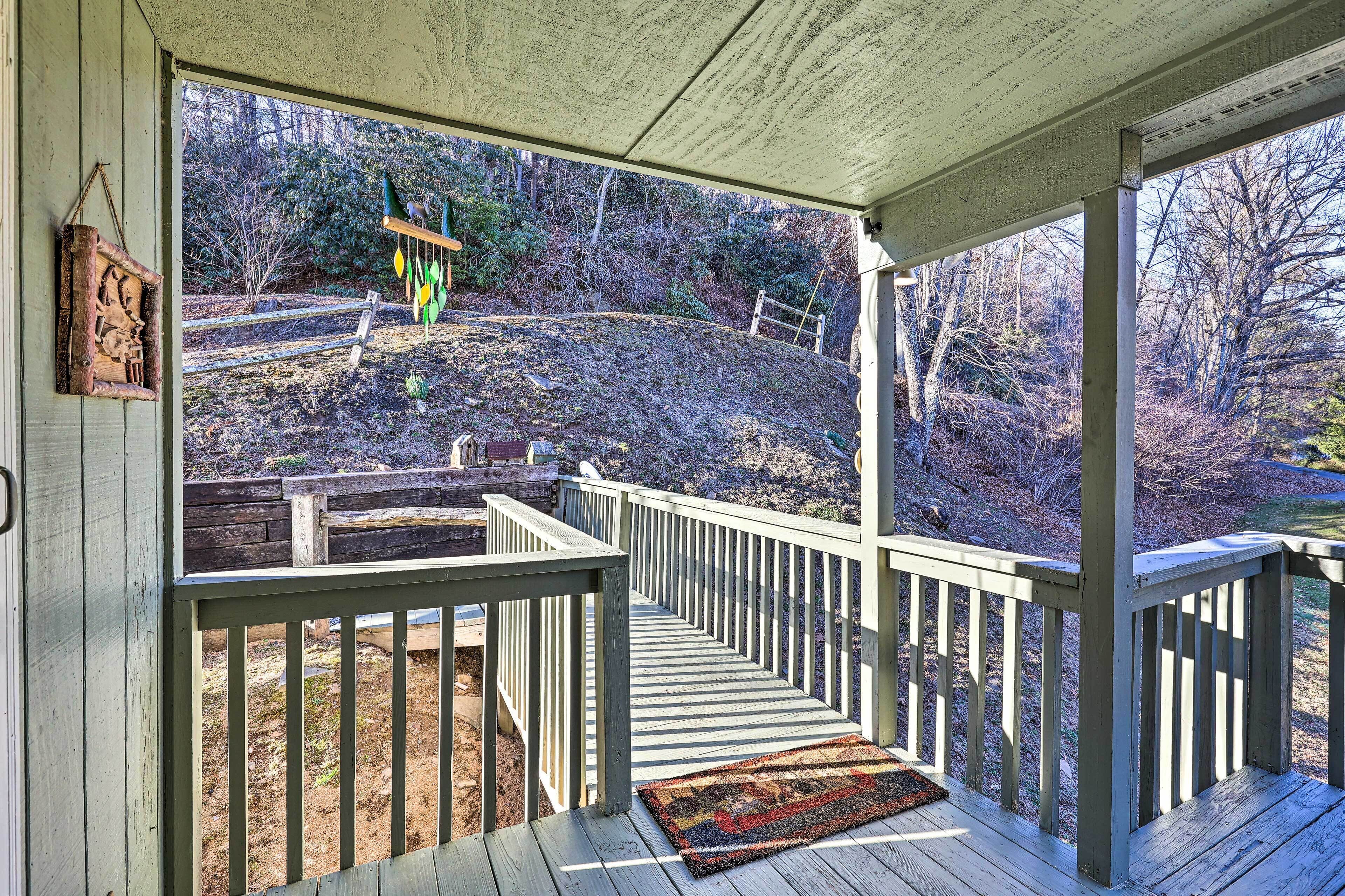 Charming Riverfront Cabin w/ Yard & Porch!