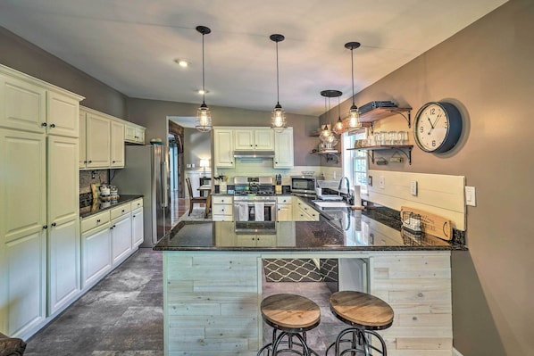 House (3 Bedrooms) | Interior