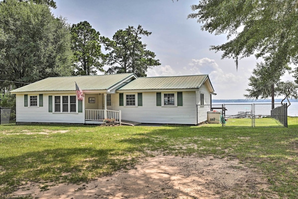 House (3 Bedrooms) | Interior - Idyllic Waterfront Escape w/ Private Boat Dock! (Summerton)
