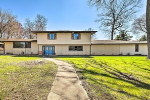 House (5 Bedrooms) | Interior - Spacious Getaway w/ Heated Private Pool! (Michigan City)