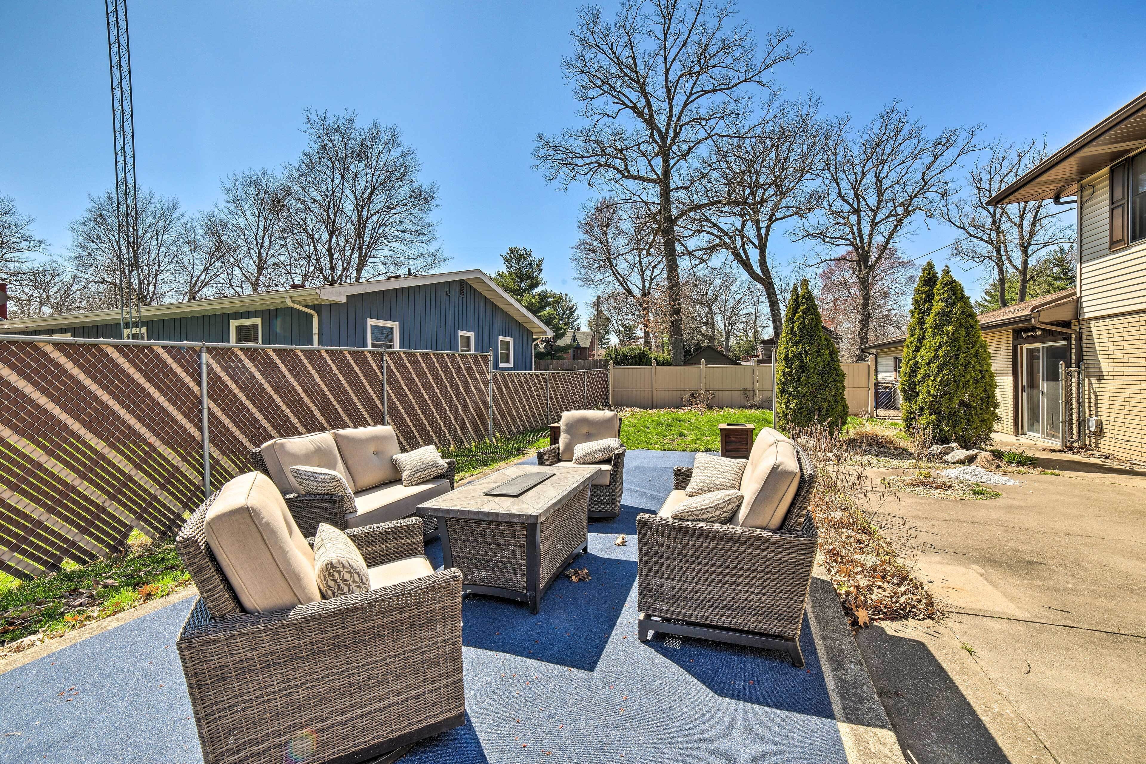 House (5 Bedrooms) | Interior