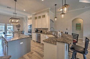 Interior - Sleek Corpus Christi Getaway w/ Private Pool! (Corpus Christi)