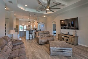 House (4 Bedrooms) | Interior