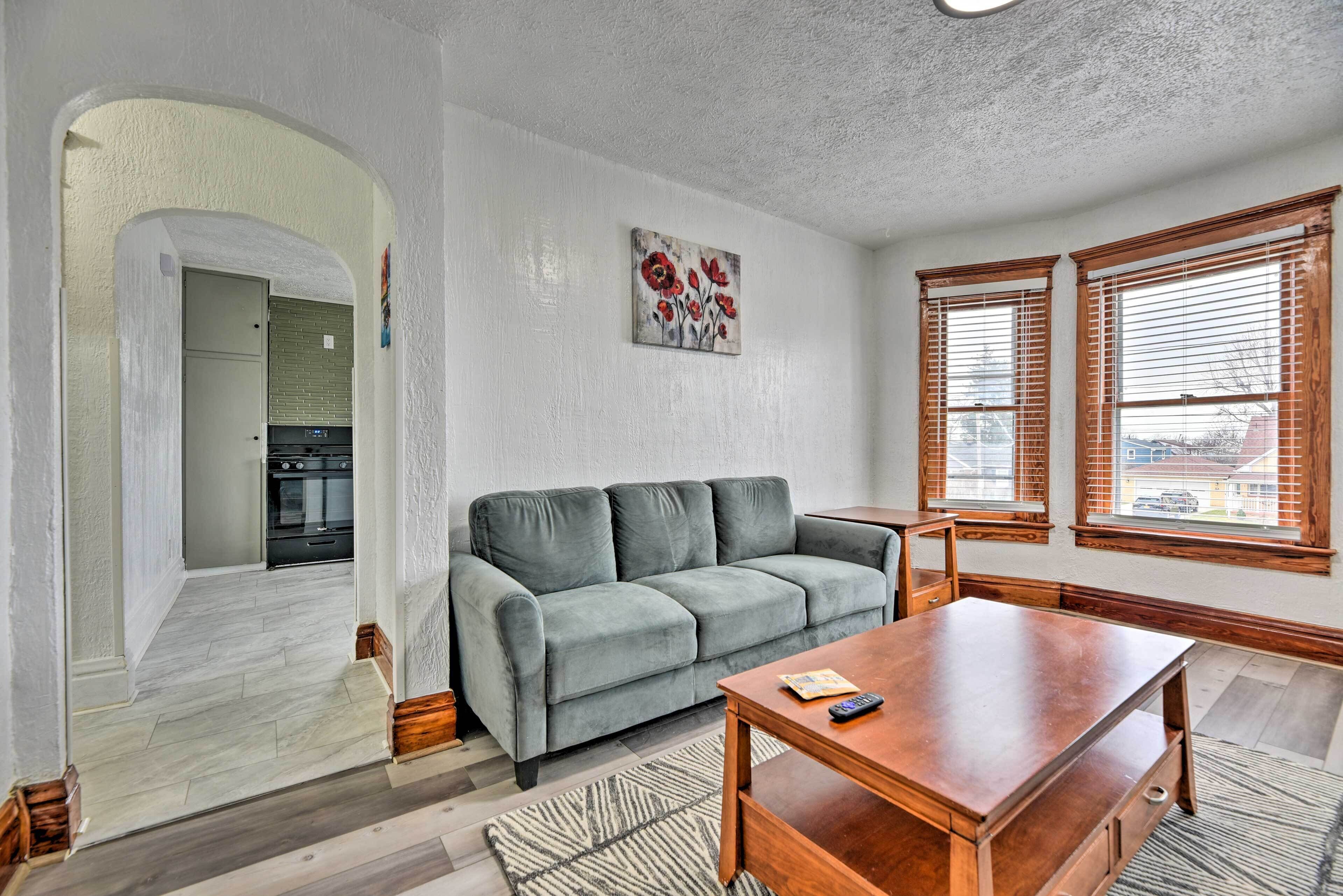 Vacation Rental ~ 2 Mi to Highmark Stadium!