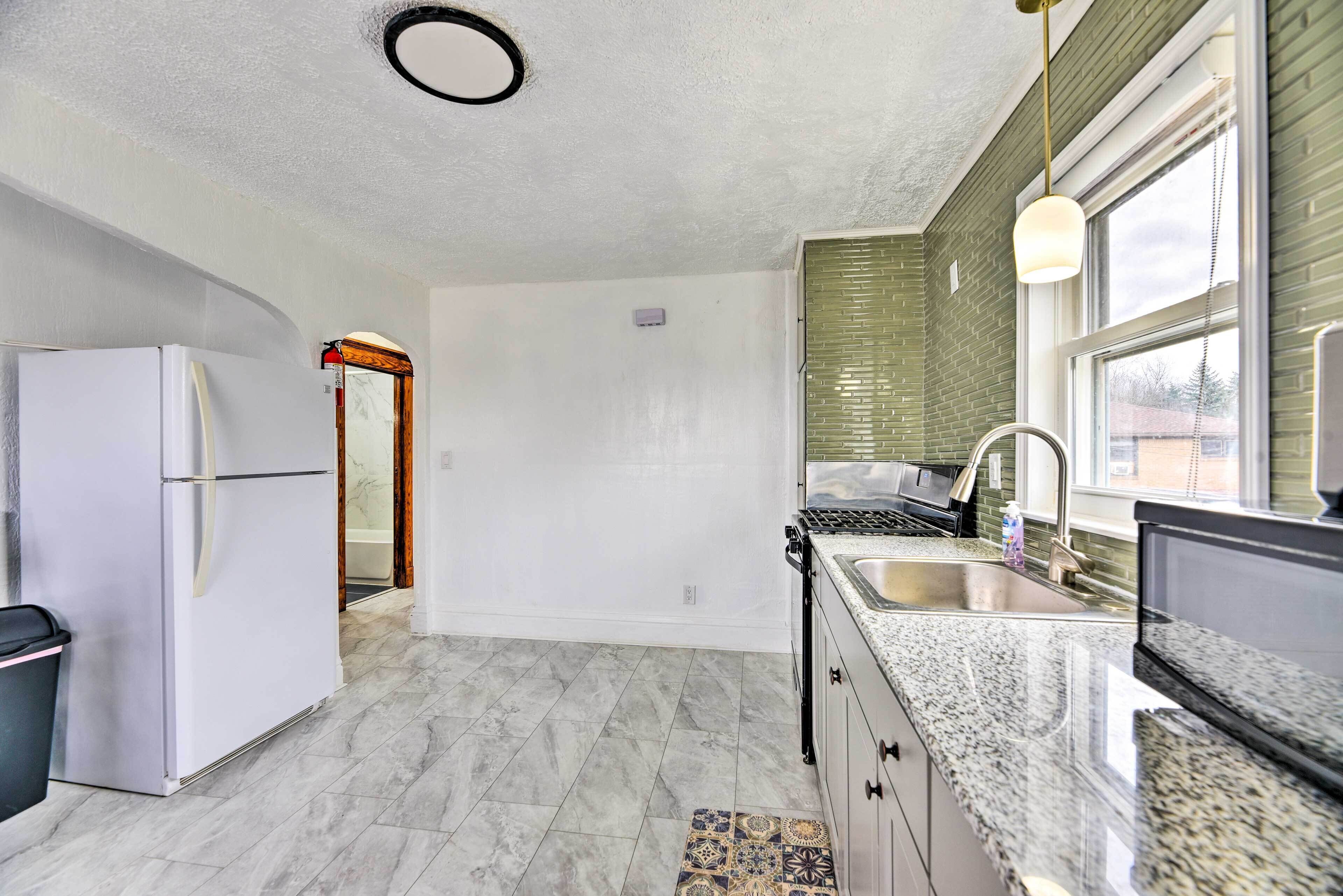 Vacation Rental ~ 2 Mi to Highmark Stadium!