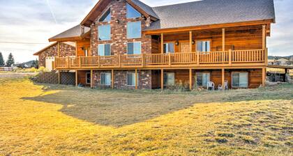 Rustic Bryce Canyon Home w/ Deck on Sevier River!
