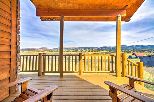 Rustic Bryce Canyon Home w/ Deck on Sevier River!