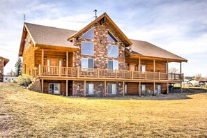 House (3 Bedrooms) | Interior - Rustic Bryce Canyon Home w/ Deck on Sevier River! (Hatch)
