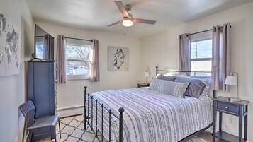 2 bedrooms, bed sheets