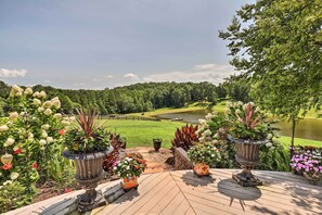 Property grounds - Lovely Equine Countryside Estate on 68 Acres (Ellenboro)