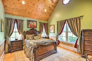 4 bedrooms, iron/ironing board, bed sheets - Lovely Equine Countryside Estate on 68 Acres (Ellenboro)