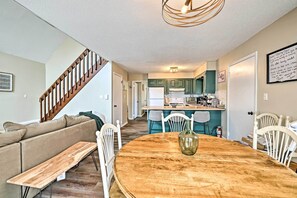 House (3 Bedrooms) | Interior - Golf, Ski + Fish: Cabin w/ Deck in Tobyhanna! (Tobyhanna)