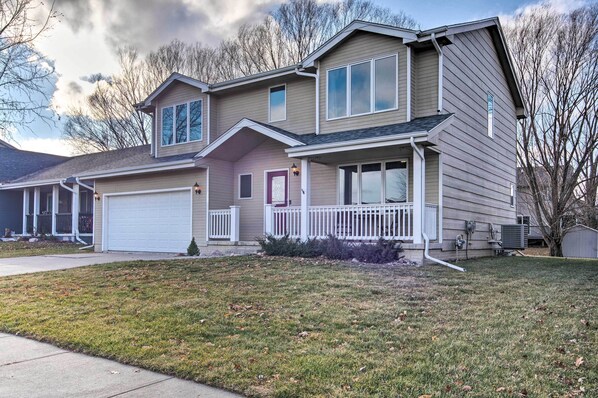 House (4 Bedrooms) | Front of property