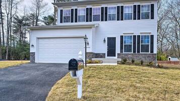 House (5 Bedrooms) | Front of property