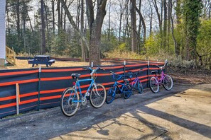 House (5 Bedrooms) | Interior