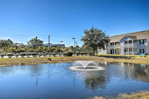 Apartment (2 Bedrooms) | Interior - 5 Mi to Beach: Gulf Shores Condo w/ Perks! (Gulf Shores)