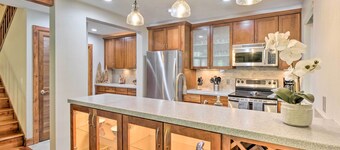 Peaceful Edwards Condo w/ Mountain Views!