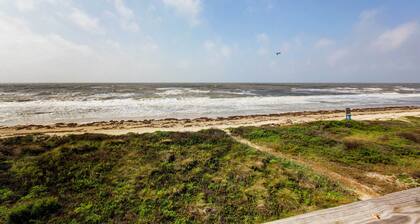 Gilchrist 'EZ Street Beach House' w/ Gulf Access!