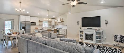 House (4 Bedrooms) | Interior