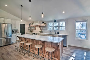 Casa (4 Bedrooms) | Cozinha privada | Micro-ondas, fogão, cooktop, lava-louças