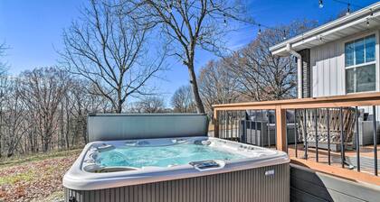 'the Retreat on Reno' Home w/ Hot Tub + Deck!