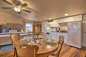 Interior - Chic Main Street Retreat < 7 Mi to KY Horse Park! (Georgetown)