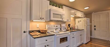 Apartment (0 Bedroom) | Interior