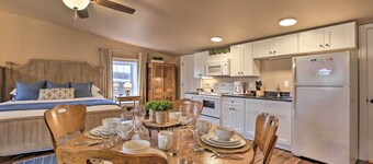Chic Main Street Retreat < 7 Mi to KY Horse Park!