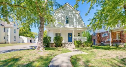 Walk to Dtwn Warrensburg: Cozy Family Home!