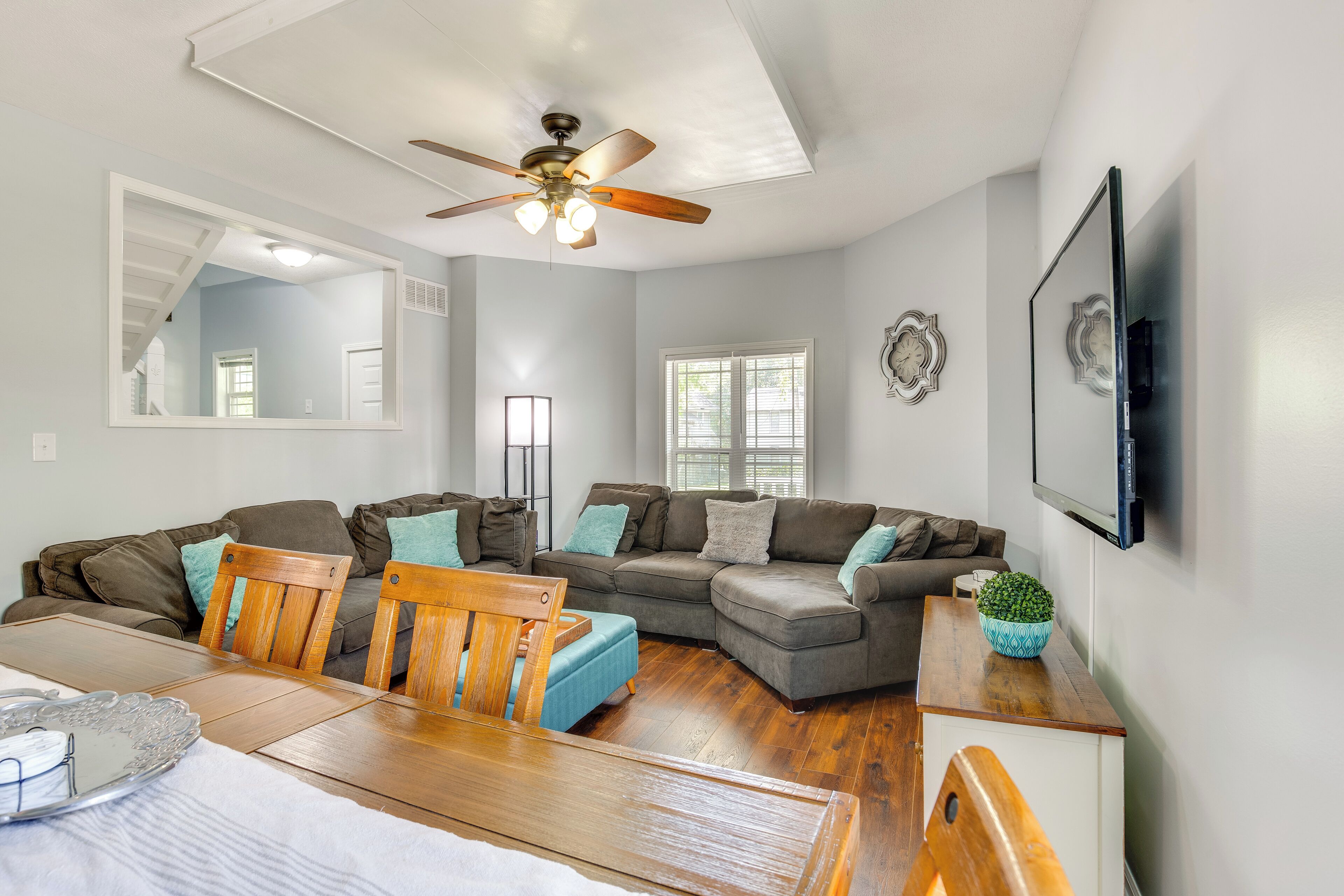 House (5 Bedrooms) | Interior