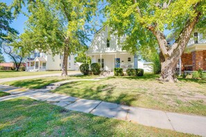 House (5 Bedrooms) | Interior - Walk to Dtwn Warrensburg: Cozy Family Home! (Warrensburg)