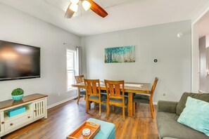 House (5 Bedrooms) | Interior