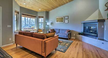 Cozy Carbondale Escape w/ Deck & Grill!