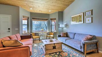 House (3 Bedrooms) | Front of property