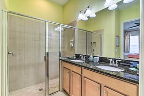 Shower - Eclectic Davenport Townhome With Private Pool! (Davenport)