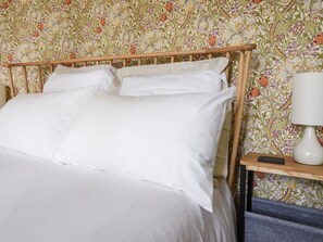 2 makuuhuonetta, yksilöllisesti sisustettu, yksilöllisesti kalustettu