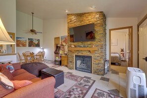 Apartamento (2 Bedrooms) | Parte interna