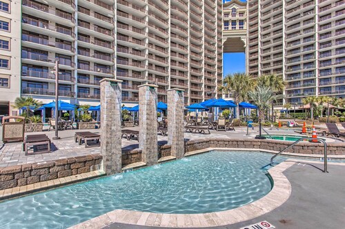 Resort Amenities: Chic North Myrtle Beach Condo!