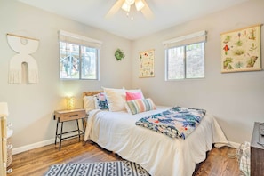 House (1 Bedroom) | Interior - Arden Bungalow w/ Fire Pit: Near Lake Julian Park (Arden)