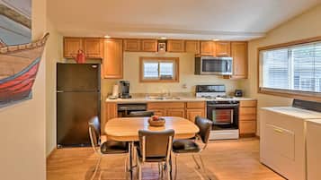 Cottage (2 Bedrooms) | Bahagian dalam