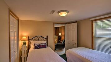 Cottage (2 Bedrooms) | Interior