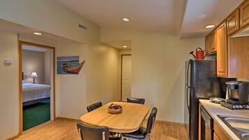 Cottage (2 Bedrooms) | Interior